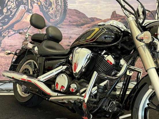 YAMAHA-XVS950A MIDNIGHT STAR-2011