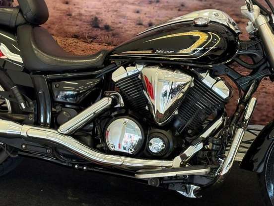 YAMAHA-XVS950A MIDNIGHT STAR-2011