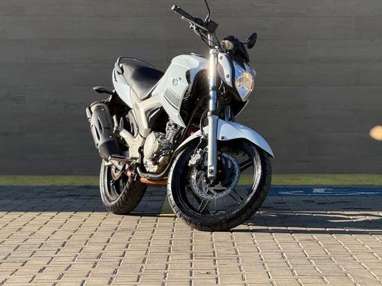 YAMAHA-YS 250 FAZER YAMAHA-YS 250 FAZER-2013