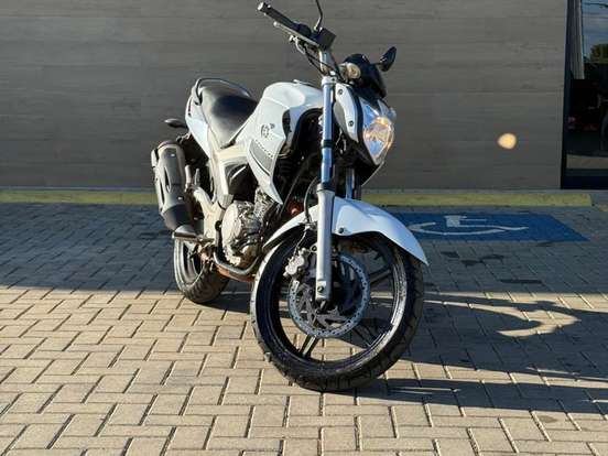YAMAHA-YS 250 FAZER YAMAHA-YS 250 FAZER-2013