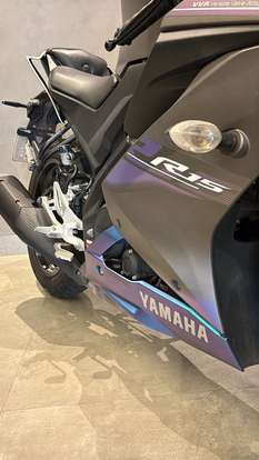 YAMAHA-YZF R15-2025