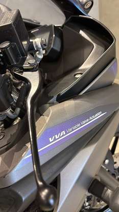 YAMAHA-YZF R15-2025