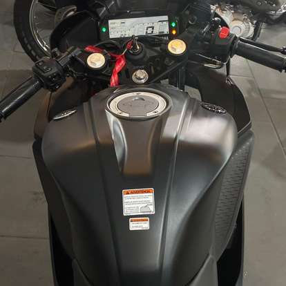 YAMAHA-YZF R15-2026