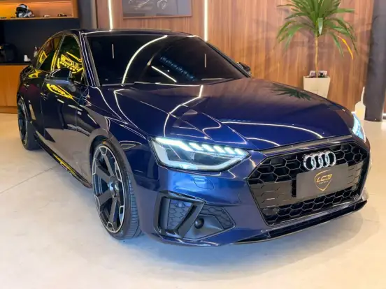AUDI-A4-2022