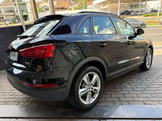 AUDI-Q3-2015