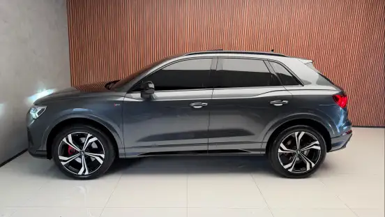 AUDI-Q3-2024