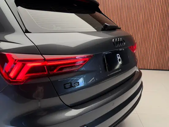 AUDI-Q3-2.0 40 TFSI GASOLINA PERFORMANCE BLACK PLUS QUATTRO TIPTRONIC AUDI-Q3-2024