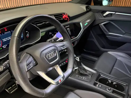 AUDI-Q3-2.0 40 TFSI GASOLINA PERFORMANCE BLACK PLUS QUATTRO TIPTRONIC AUDI-Q3-2024