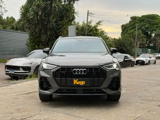 AUDI-Q3-2024