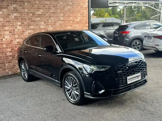 AUDI-Q3-2023