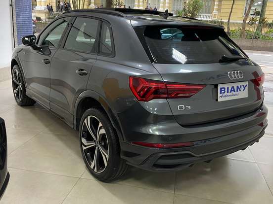 AUDI-Q3-2023