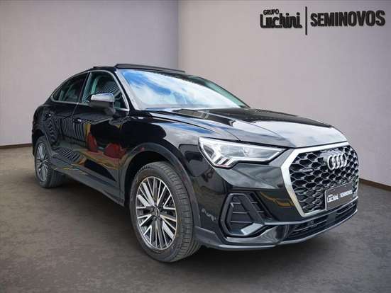 AUDI-Q3-2023