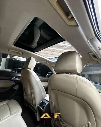 AUDI-Q3-2015