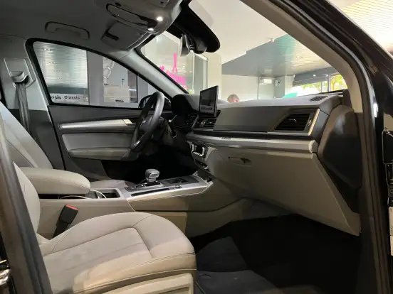 AUDI-Q5-2023