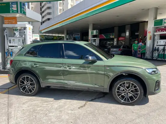 AUDI-Q5-2023