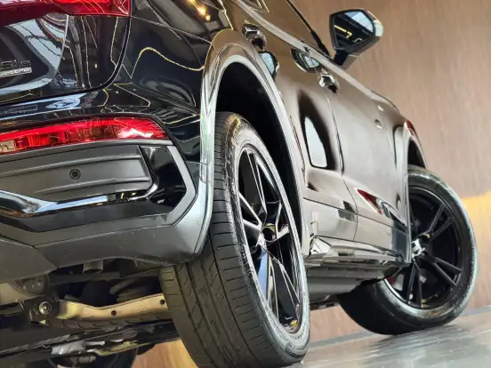 AUDI-Q5-2022
