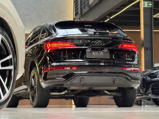 AUDI-Q5-2022