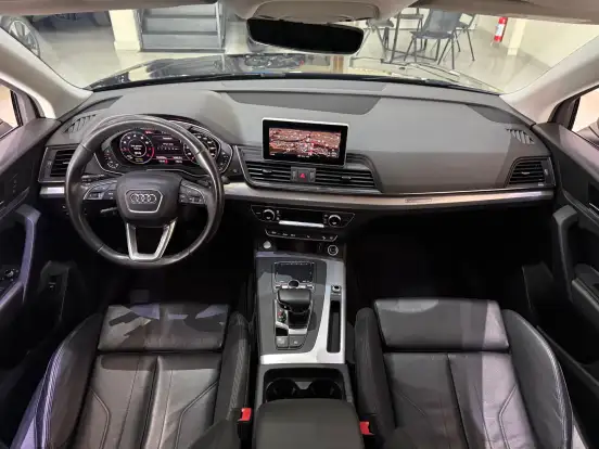 AUDI-Q5-2020