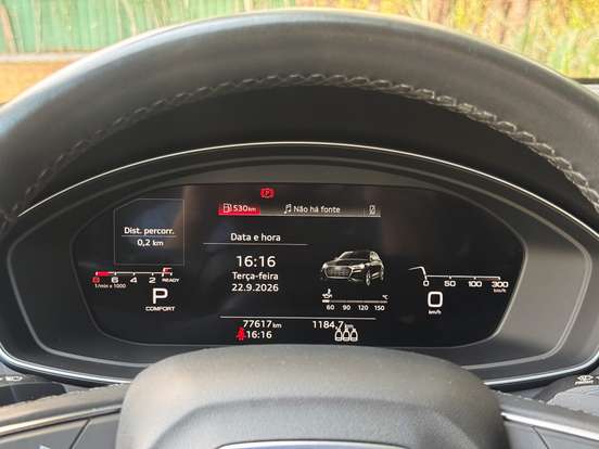 AUDI-Q5-2022