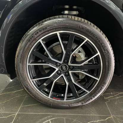 AUDI-Q5-2023