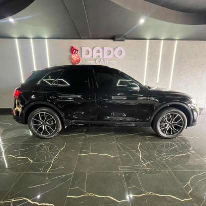 AUDI-Q5-2023