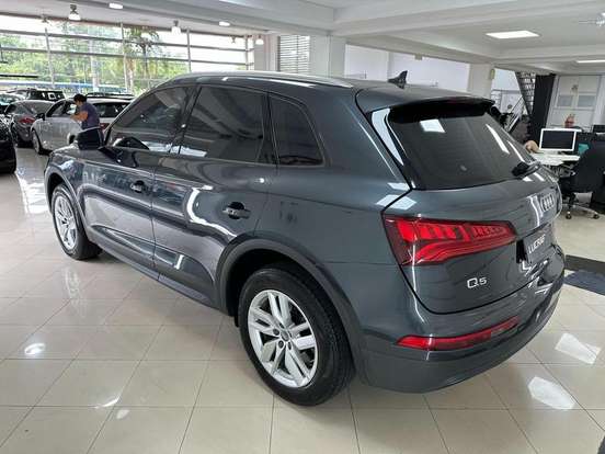 AUDI-Q5-2019