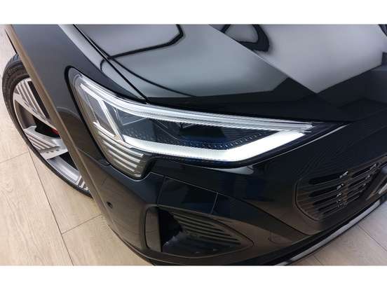 AUDI-Q8 E-TRON-2024