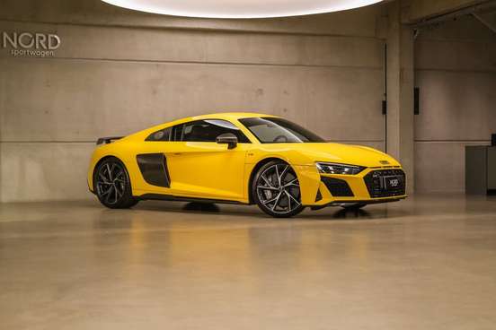 AUDI-R8-2021