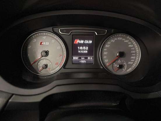 AUDI-RS Q3-2014