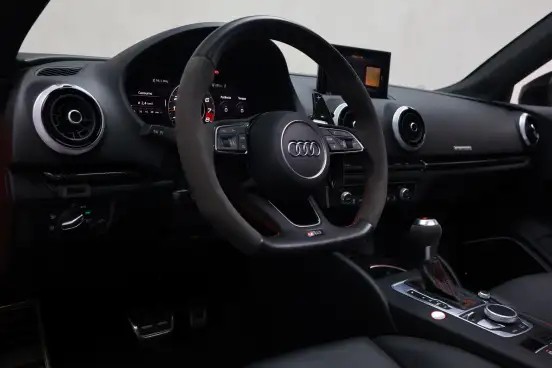 AUDI-RS3-2017