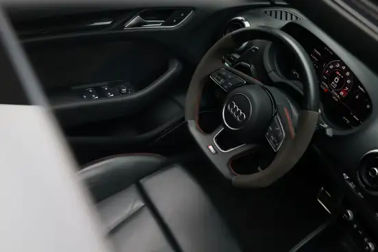 AUDI-RS3-2017