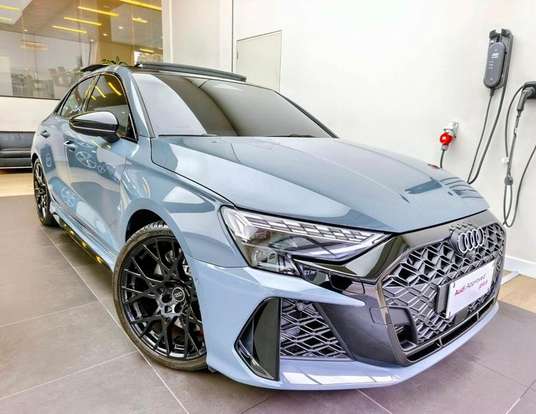 AUDI-RS3-2025