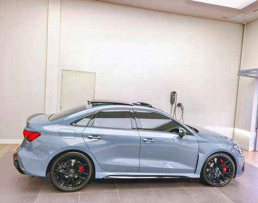 AUDI-RS3-2025