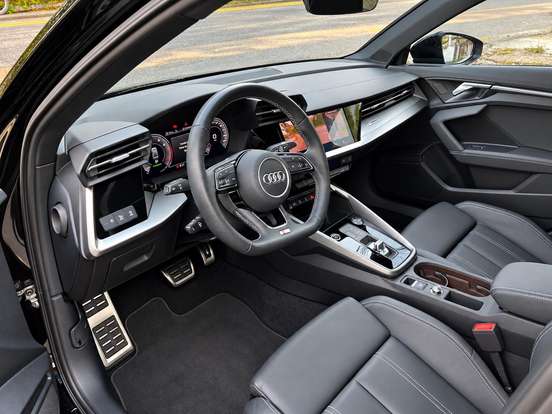 AUDI-A3-2.0 40 TFSI MHEV SEDAN PERFORMANCE BLACK S-TRONIC AUDI-A3-2023