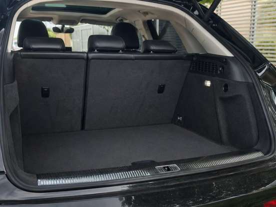 AUDI-Q3-2017