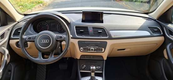 AUDI-Q3-2015