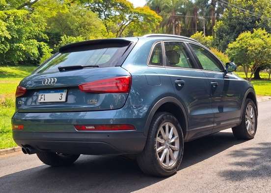 AUDI-Q3-2015
