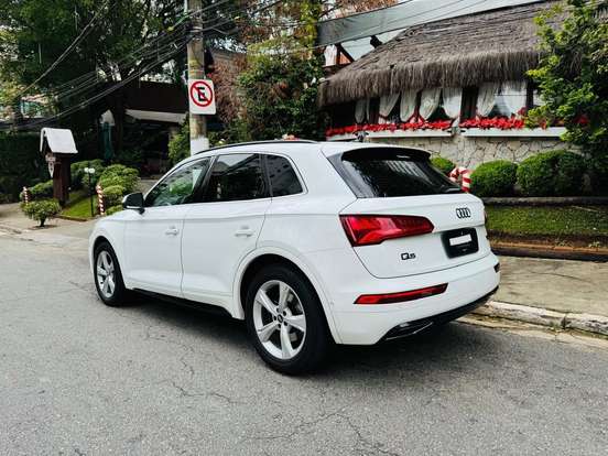 AUDI-Q5-2017