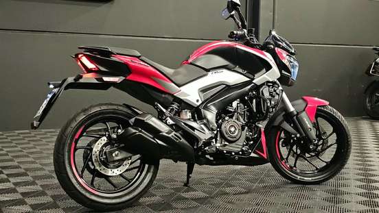 BAJAJ-DOMINAR 250-2024
