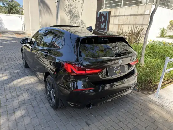 BMW-118i-1.5 12V GASOLINA SPORT GP STEPTRONIC BMW-118i-2021