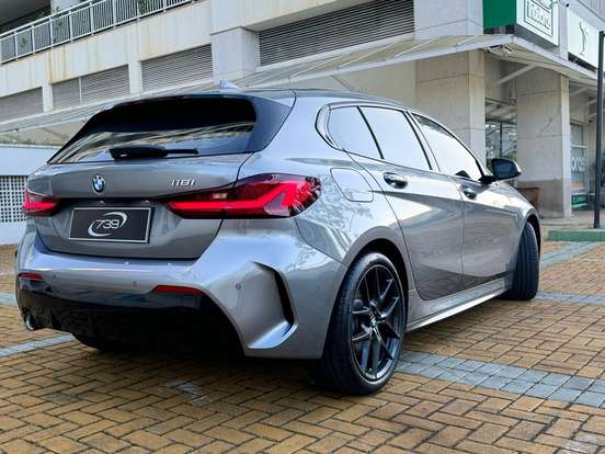 BMW-118i-2023