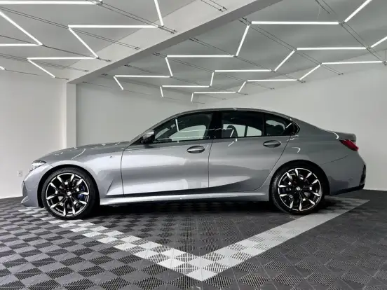 BMW-320i-2.0 16V TURBO FLEX M SPORT AUTOMÁTICO BMW-320i-2024