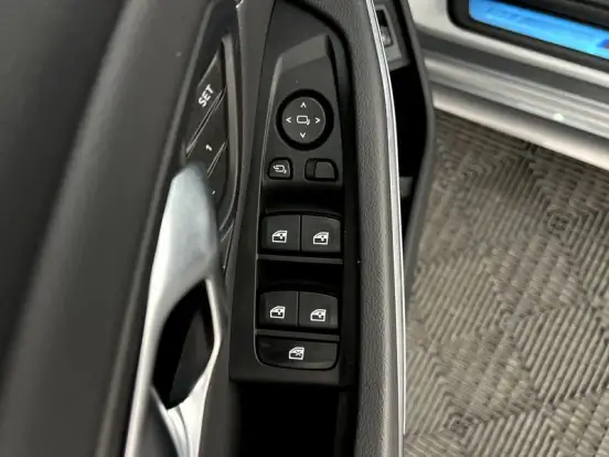 BMW-320i-2.0 16V TURBO FLEX M SPORT AUTOMÁTICO BMW-320i-2024