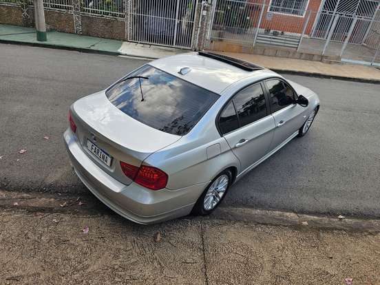 BMW-320i-2.0 16V GASOLINA 4P AUTOMÁTICO BMW-320i-2009