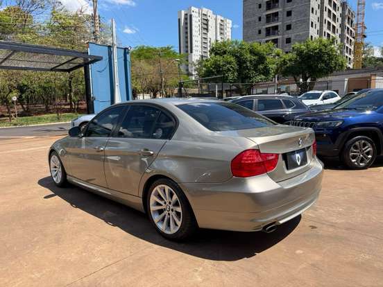 BMW-320i-2.0 16V GASOLINA 4P AUTOMÁTICO BMW-320i-2010