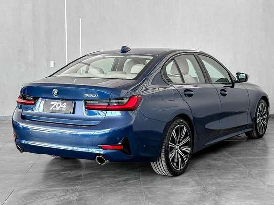 BMW-320i-2021