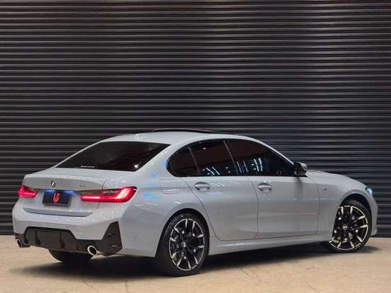 BMW-320i-2024