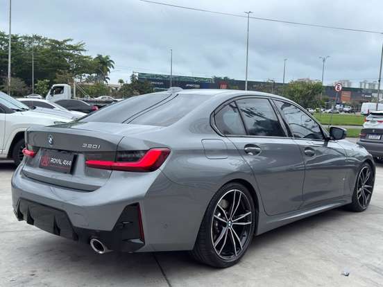 BMW-320i-2024