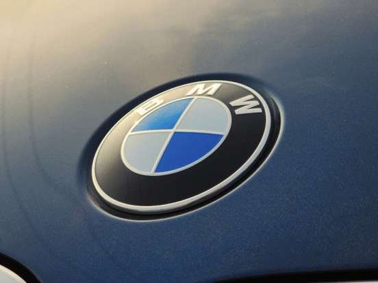 BMW-320i-2025