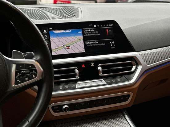 BMW-320i-2019